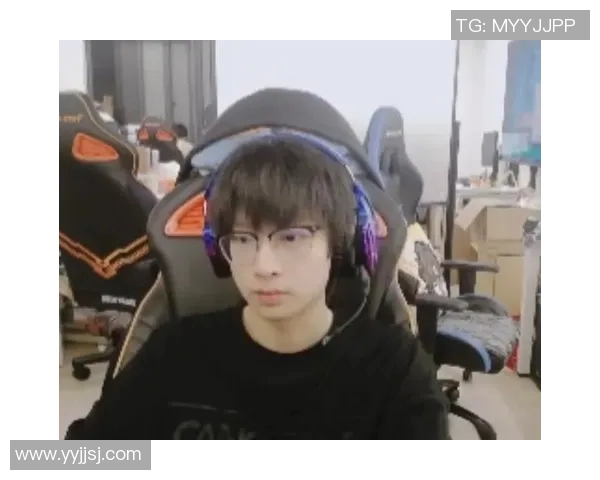 KPL赛场上梓墨崭露头角引发热议电竞新星的崛起之路