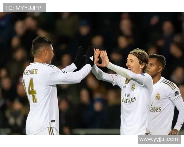 巴塞罗那宣布与马略夫续约至2024年，球迷狂欢庆贺新合同签署