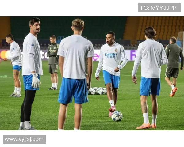 皇马后防线危机加剧主力中卫在训练中受伤缺席两周